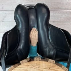 Used Revere Dressage Saddle 17.5/M 21 Used Revere Dressage Saddle 17.5/M -Western Tack Outlet Store 322 Channel Measurement 56277.1684363567