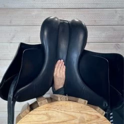 Used Stubben Portos Dressage Saddle 17.5/MW -Western Tack Outlet Store 330 Channel Measurement 81472.1686181811