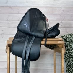 Used Stubben Genesis CL Dressage Saddle 17/N -Western Tack Outlet Store 332 L Flap 79780.1687460904